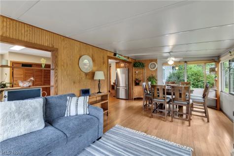 8704 Columbia Road Olmsted Falls OH 44138