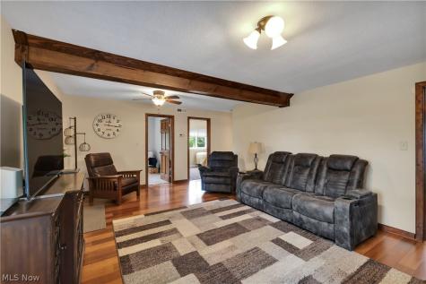 8704 Columbia Road Olmsted Falls OH 44138