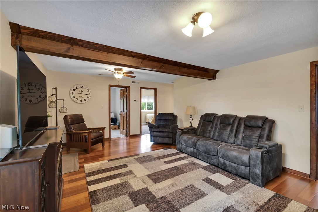 8704 Columbia Road Olmsted Falls OH 44138