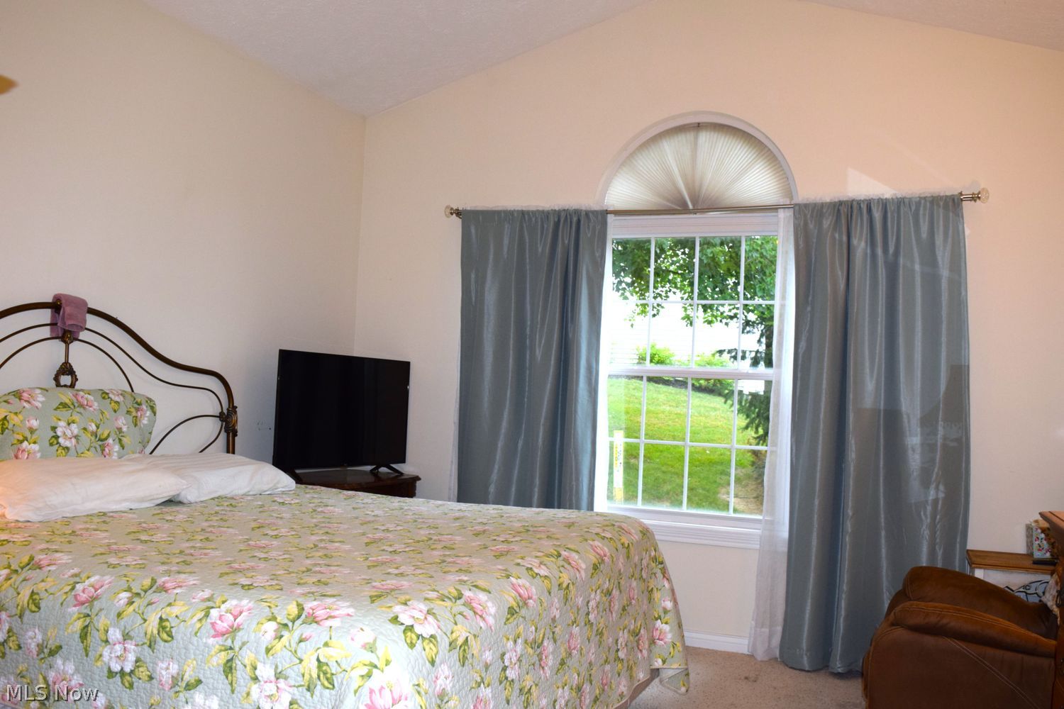 438 Woodside Drive Sagamore Hills OH 44067