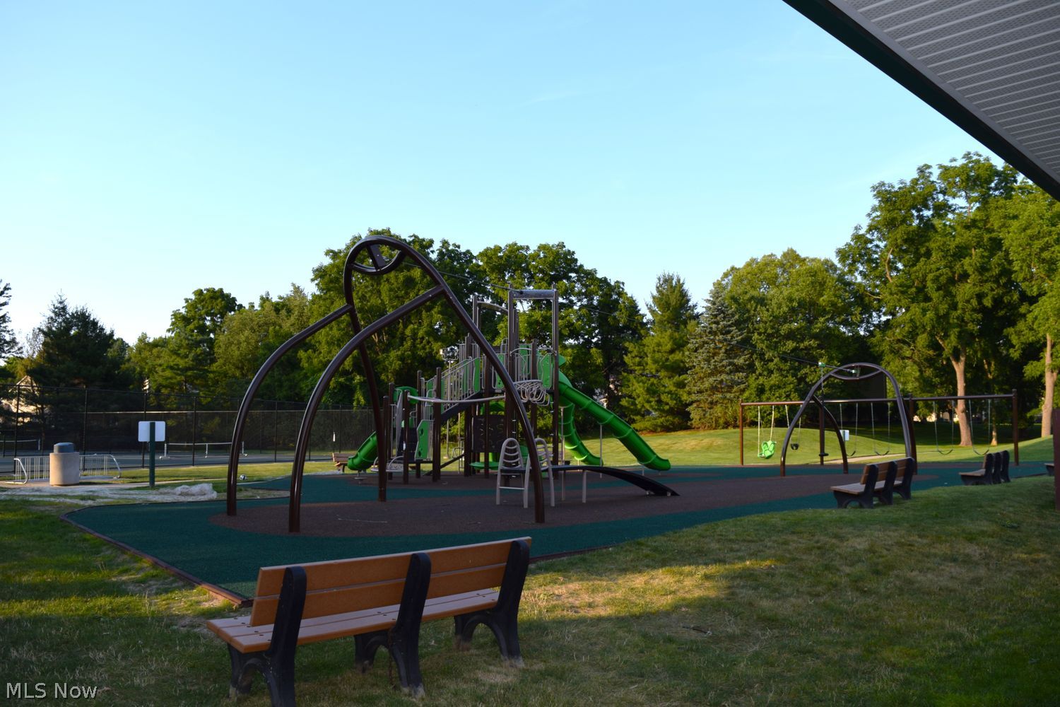 438 Woodside Drive Sagamore Hills OH 44067