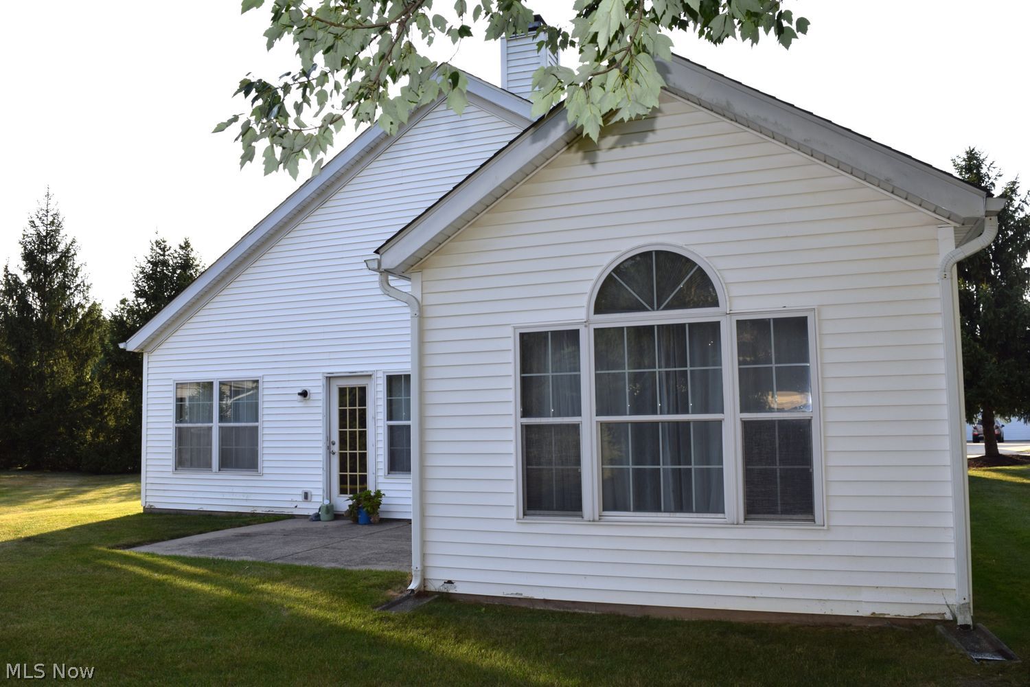 438 Woodside Drive Sagamore Hills OH 44067