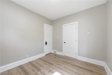 13202 Melzer Avenue Cleveland OH 44120
