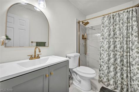 3250 W 58th Street Cleveland OH 44102
