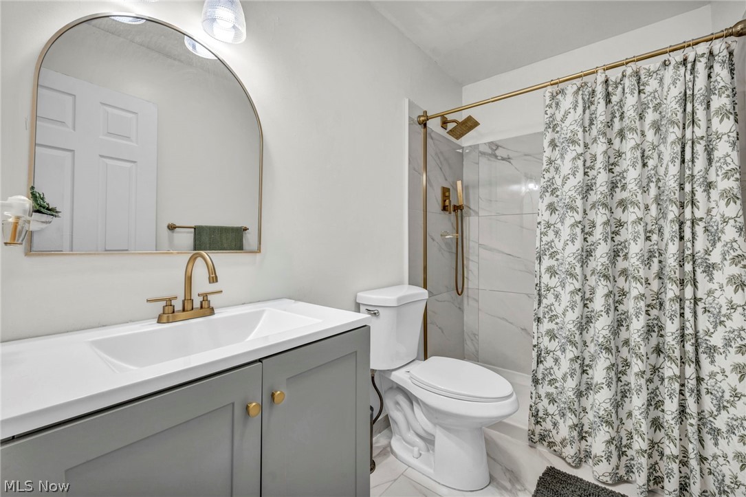 3250 W 58th Street Cleveland OH 44102
