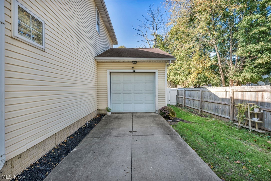 3250 W 58th Street Cleveland OH 44102