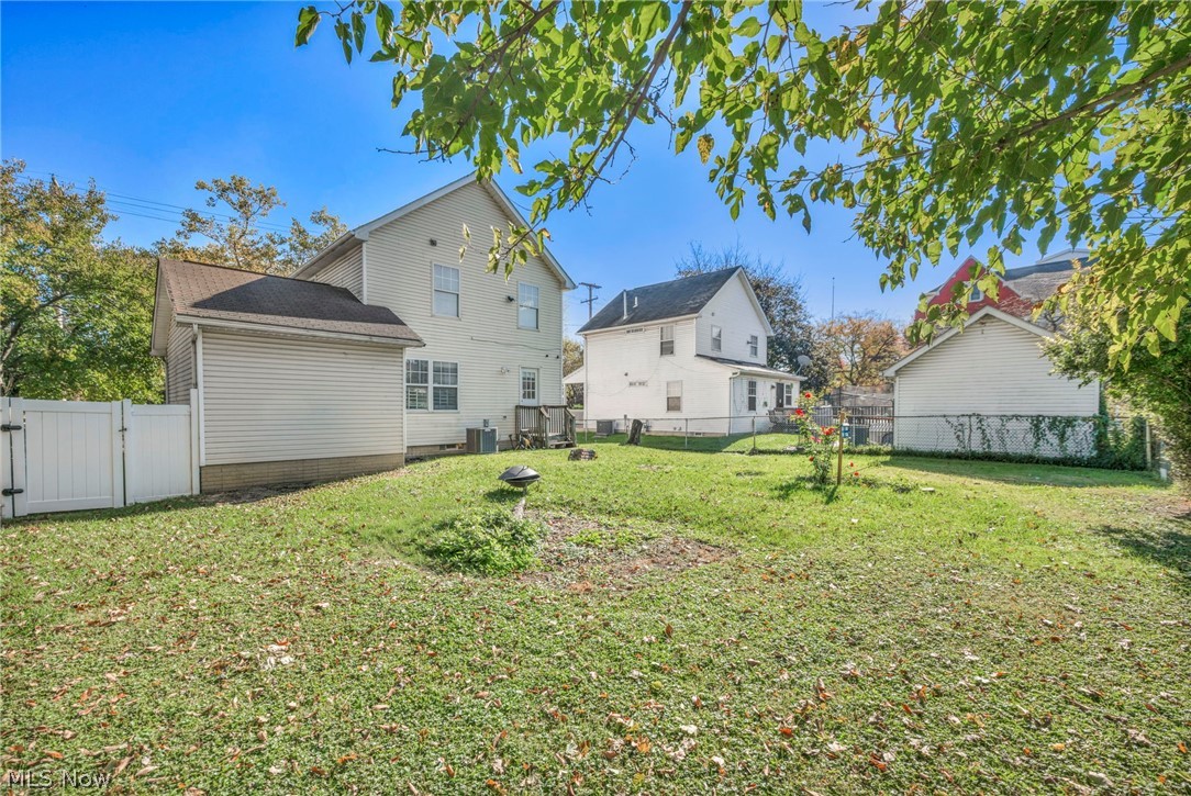 3250 W 58th Street Cleveland OH 44102
