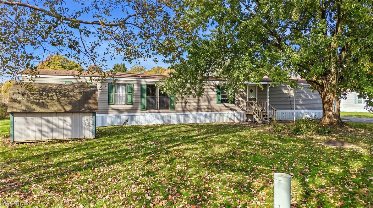 1030 South Park Court Brookfield OH 44403