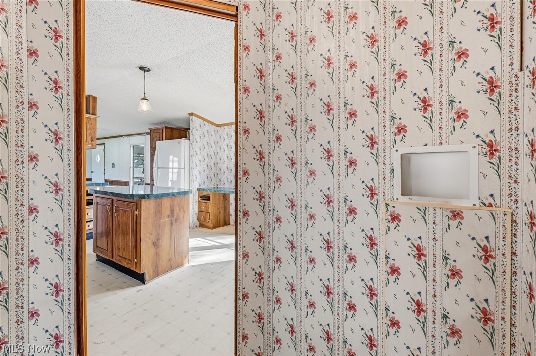 1030 South Park Court Brookfield OH 44403