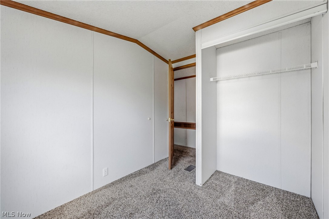 1030 South Park Court Brookfield OH 44403