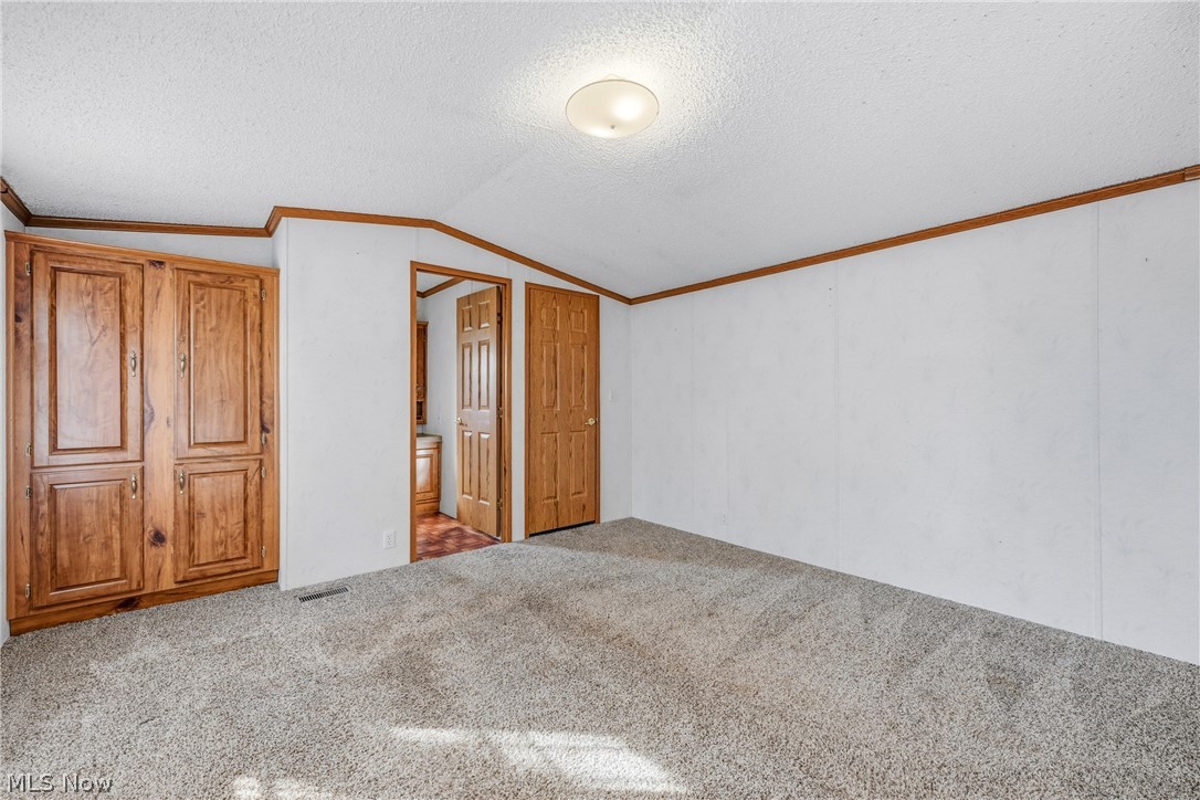 1030 South Park Court Brookfield OH 44403