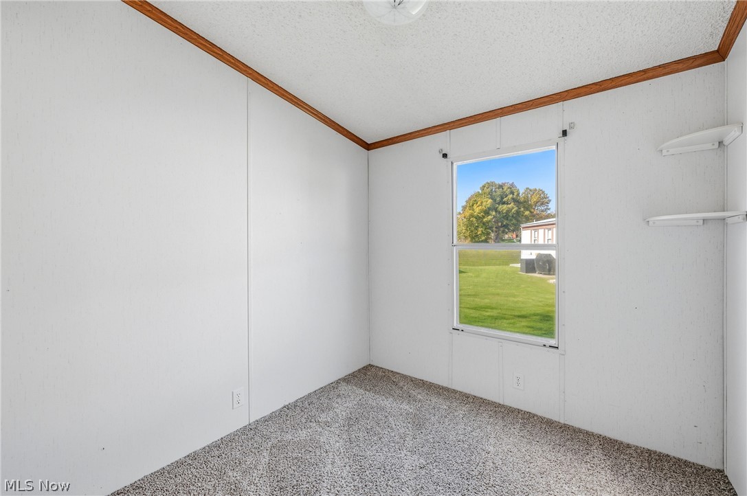 1030 South Park Court Brookfield OH 44403