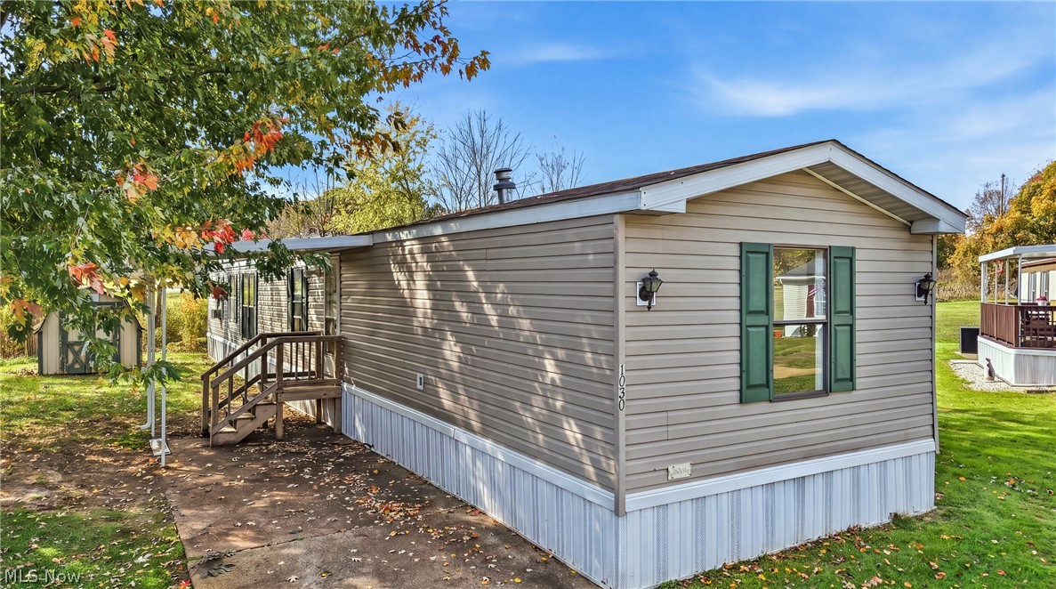 1030 South Park Court Brookfield OH 44403
