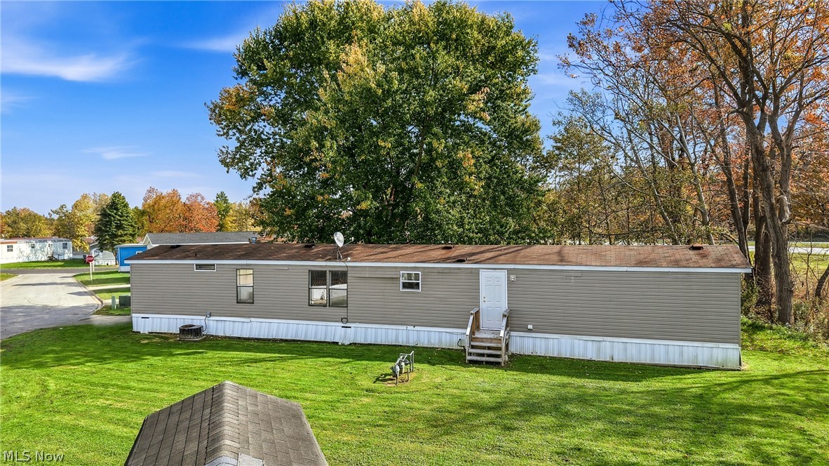 1030 South Park Court Brookfield OH 44403