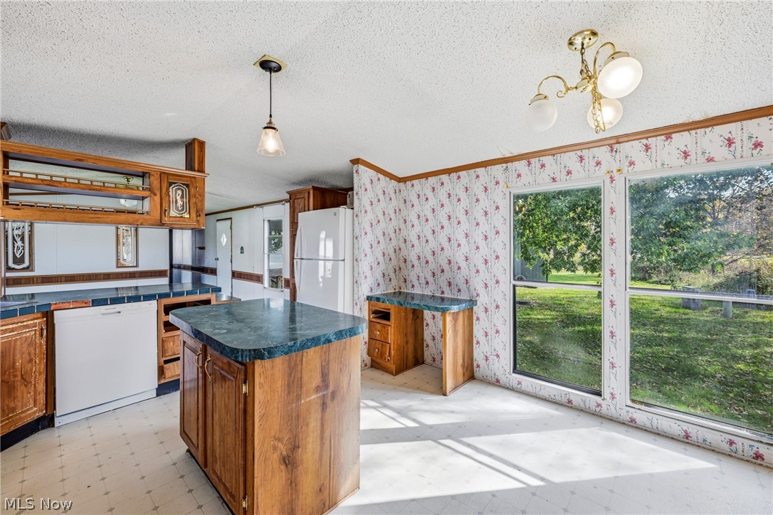 1030 South Park Court Brookfield OH 44403