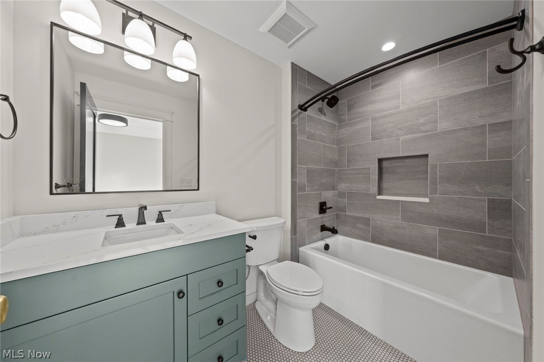 17585 Crescent Ridge Chagrin Falls OH 44023