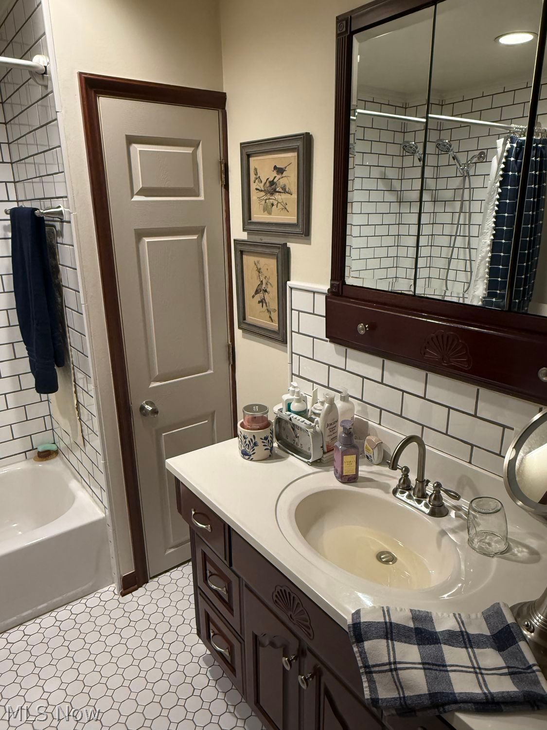 73 S Yorkshire Boulevard Austintown OH 44515