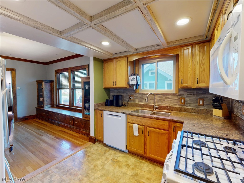 2151 Overbrook Avenue Lakewood OH 44107