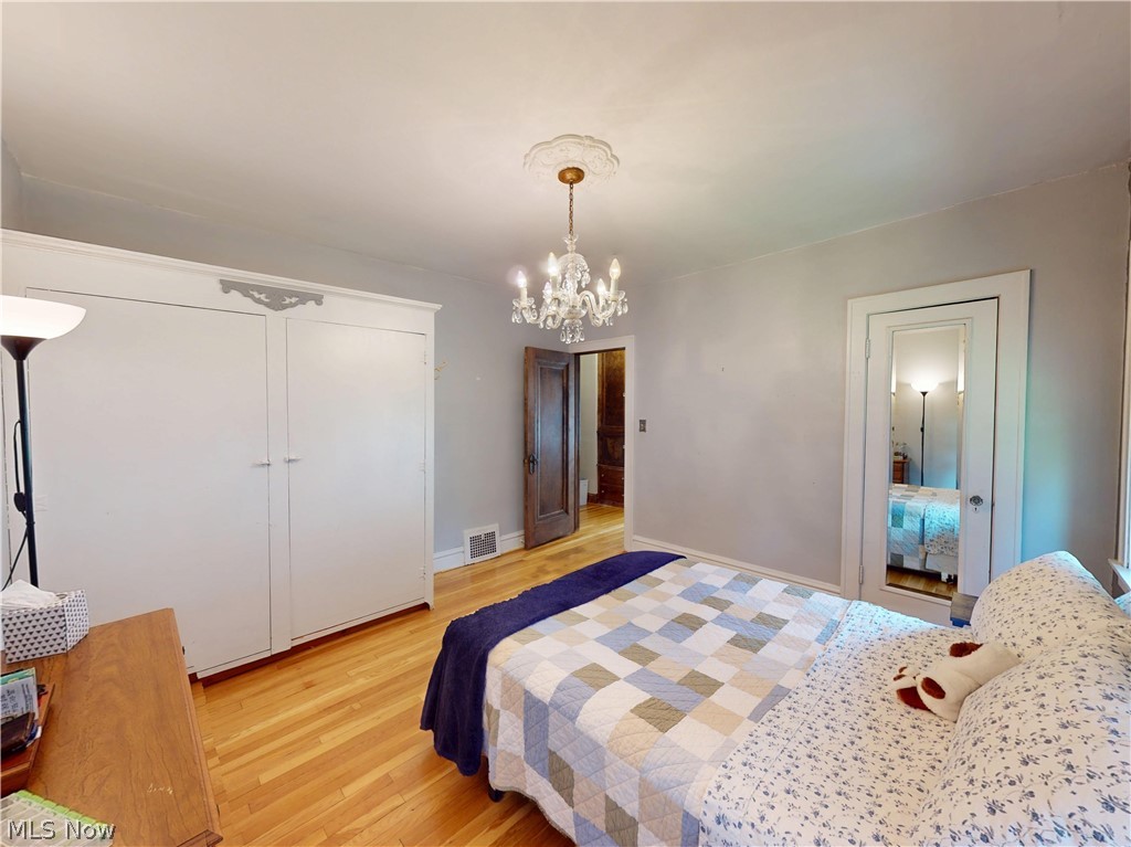 2151 Overbrook Avenue Lakewood OH 44107