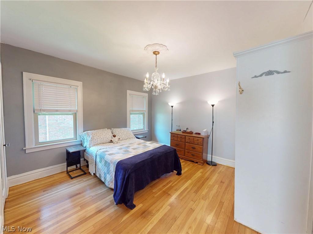 2151 Overbrook Avenue Lakewood OH 44107