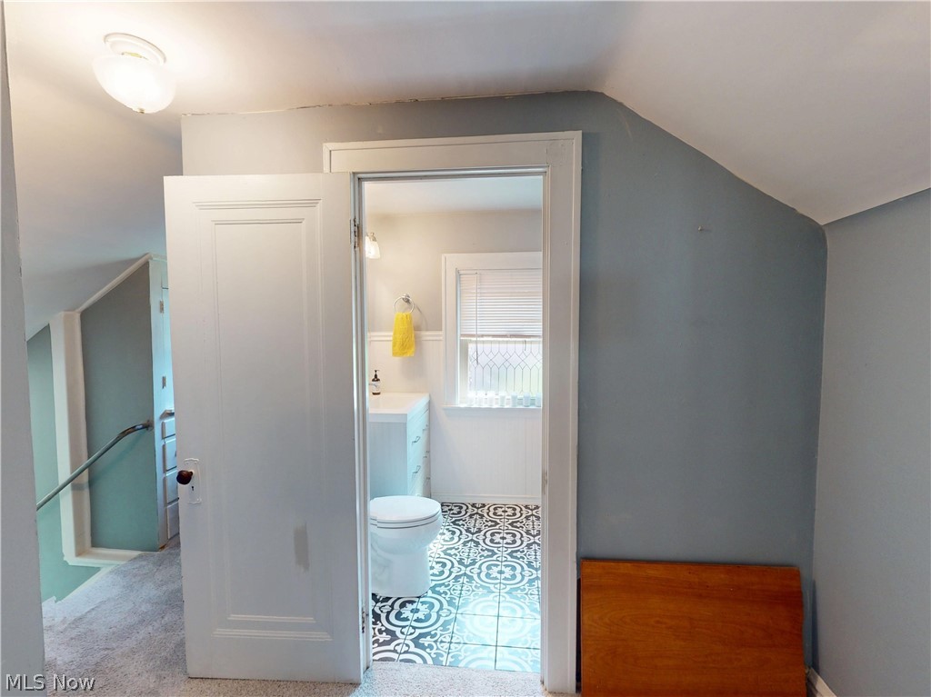 2151 Overbrook Avenue Lakewood OH 44107