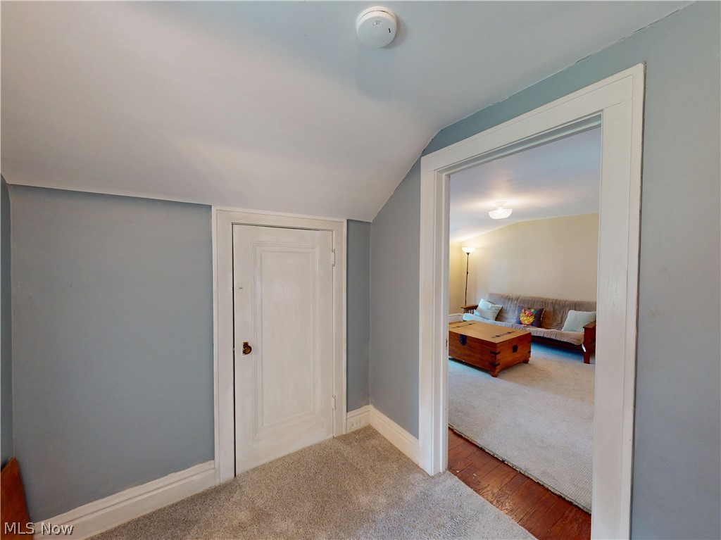 2151 Overbrook Avenue Lakewood OH 44107