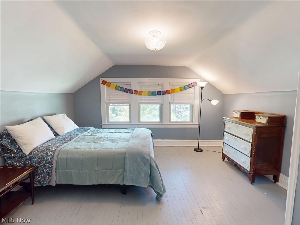 2151 Overbrook Avenue Lakewood OH 44107