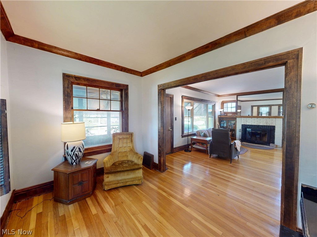 2151 Overbrook Avenue Lakewood OH 44107