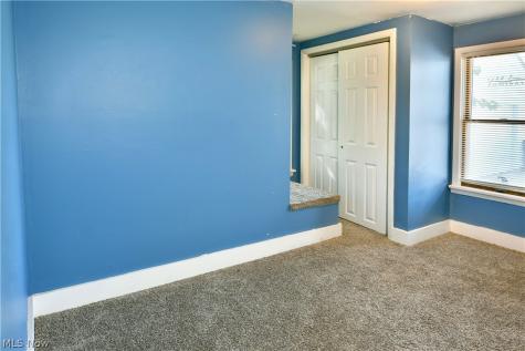 60 Woodglen Avenue Niles OH 44446