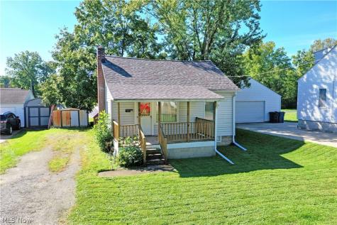 60 Woodglen Avenue Niles OH 44446