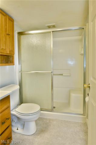 60 Woodglen Avenue Niles OH 44446
