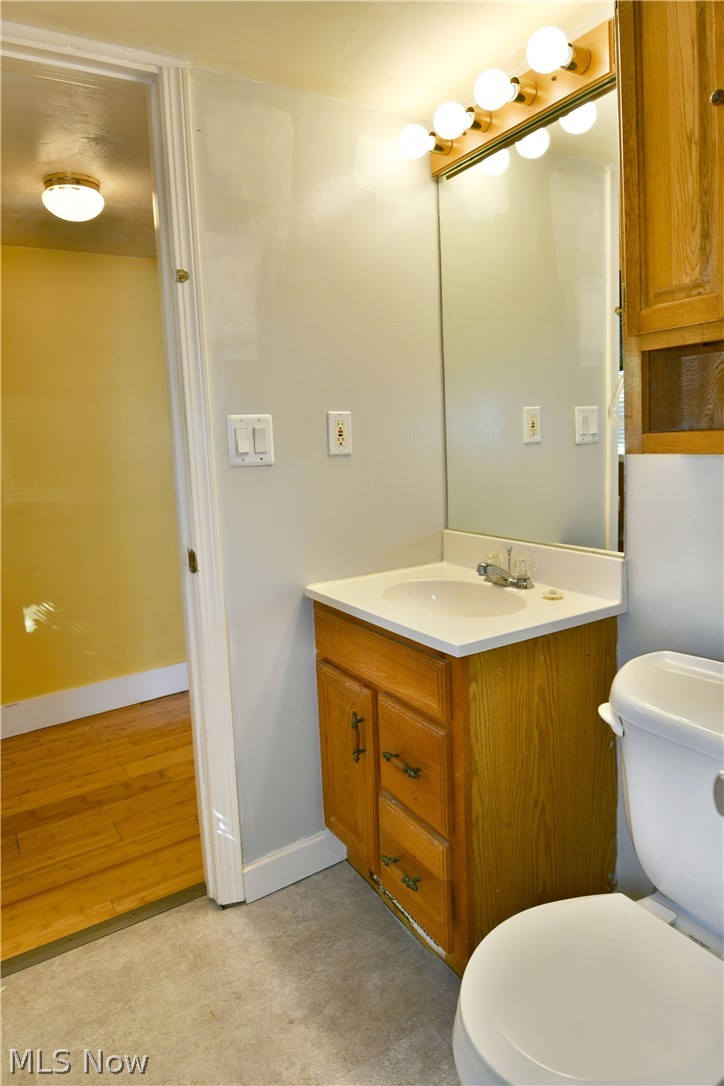 60 Woodglen Avenue Niles OH 44446