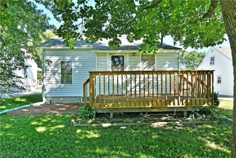 60 Woodglen Avenue Niles OH 44446