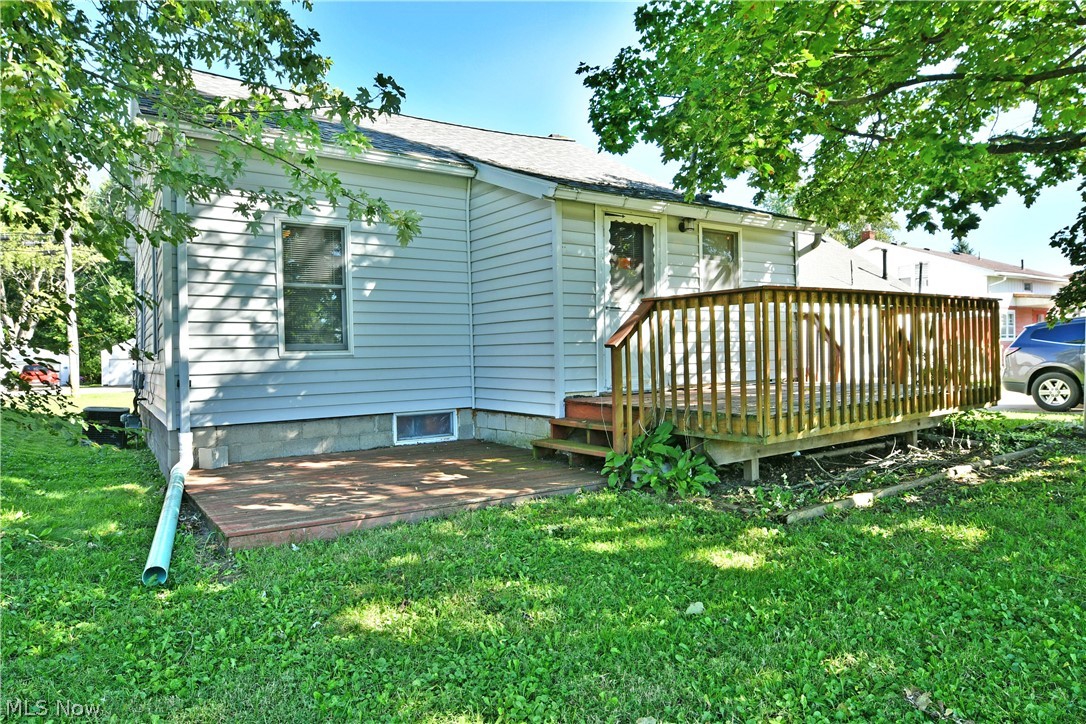 60 Woodglen Avenue Niles OH 44446