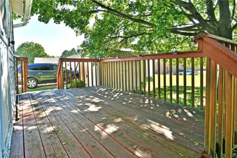 60 Woodglen Avenue Niles OH 44446