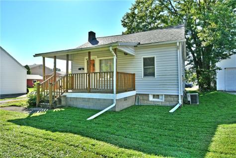 60 Woodglen Avenue Niles OH 44446