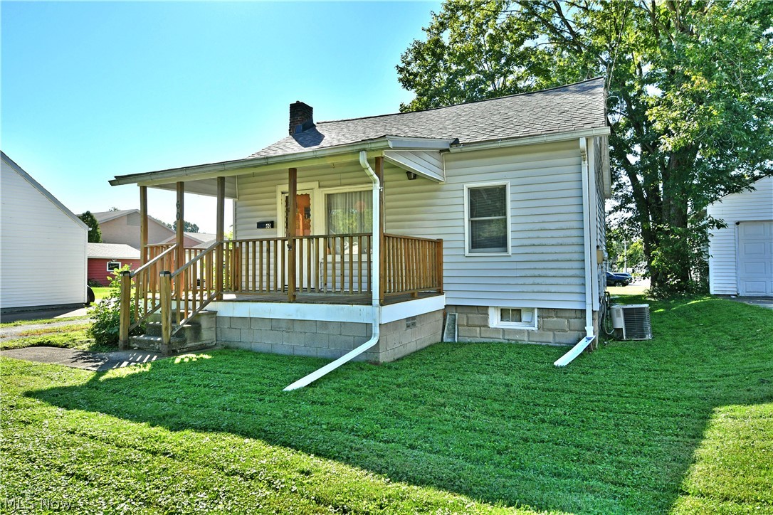 60 Woodglen Avenue Niles OH 44446