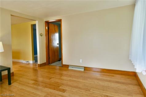 60 Woodglen Avenue Niles OH 44446