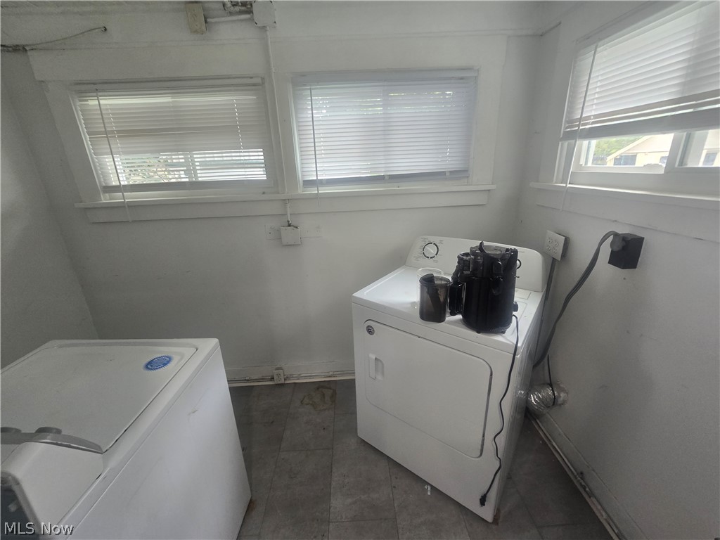 1262 South Street SE Warren OH 44483