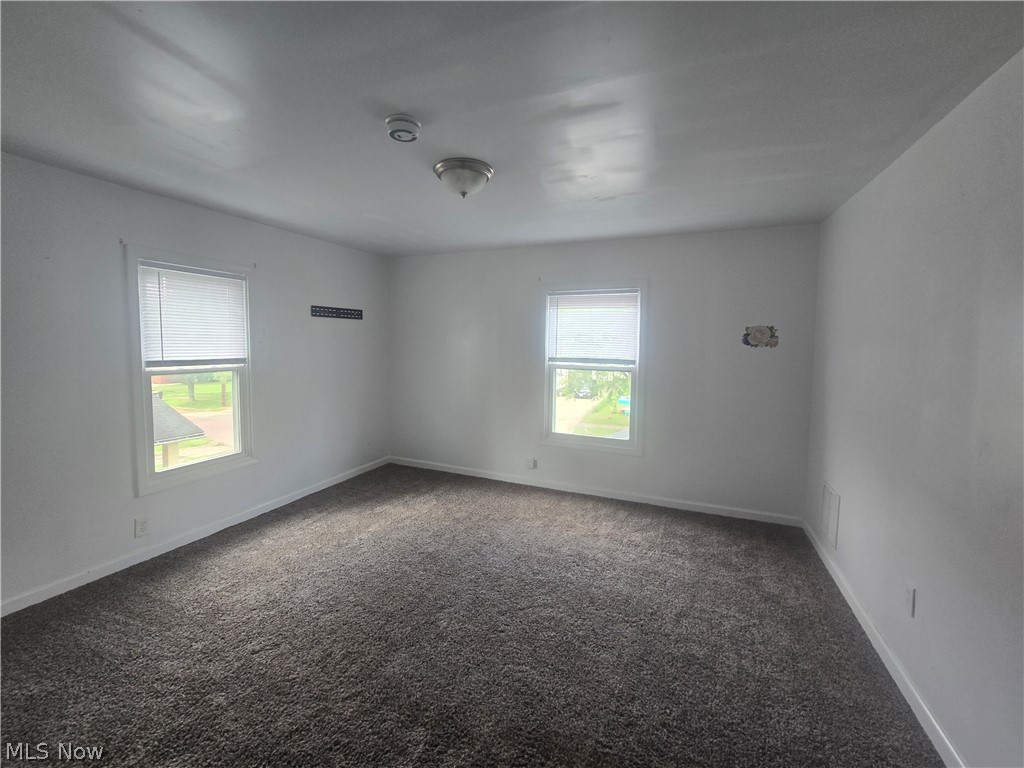 1262 South Street SE Warren OH 44483