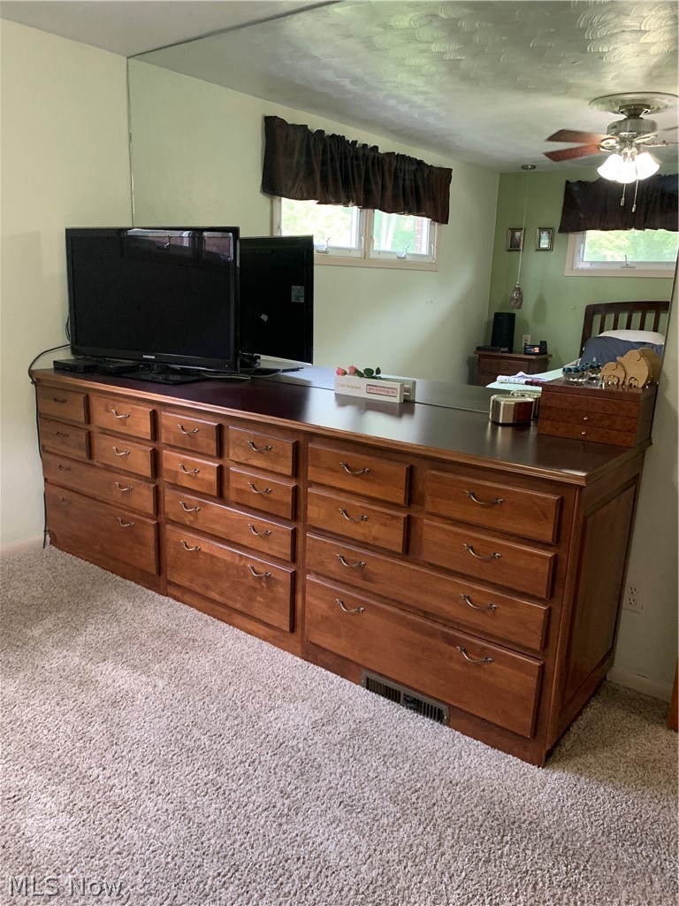 16891 Harding Avenue East Liverpool OH 43920
