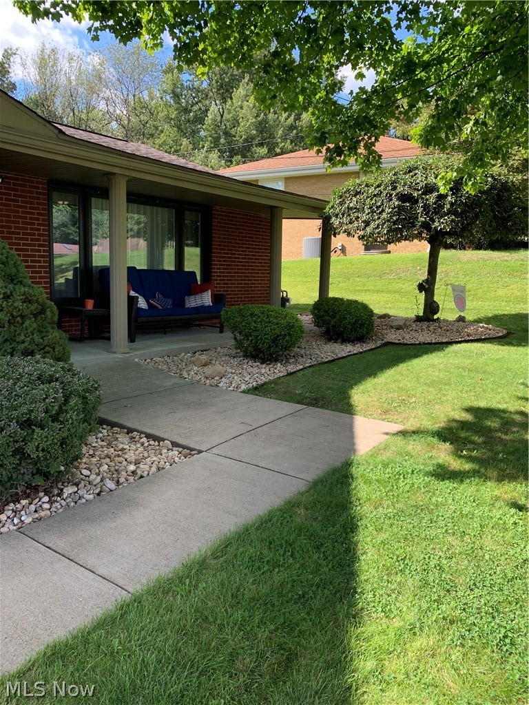 16891 Harding Avenue East Liverpool OH 43920