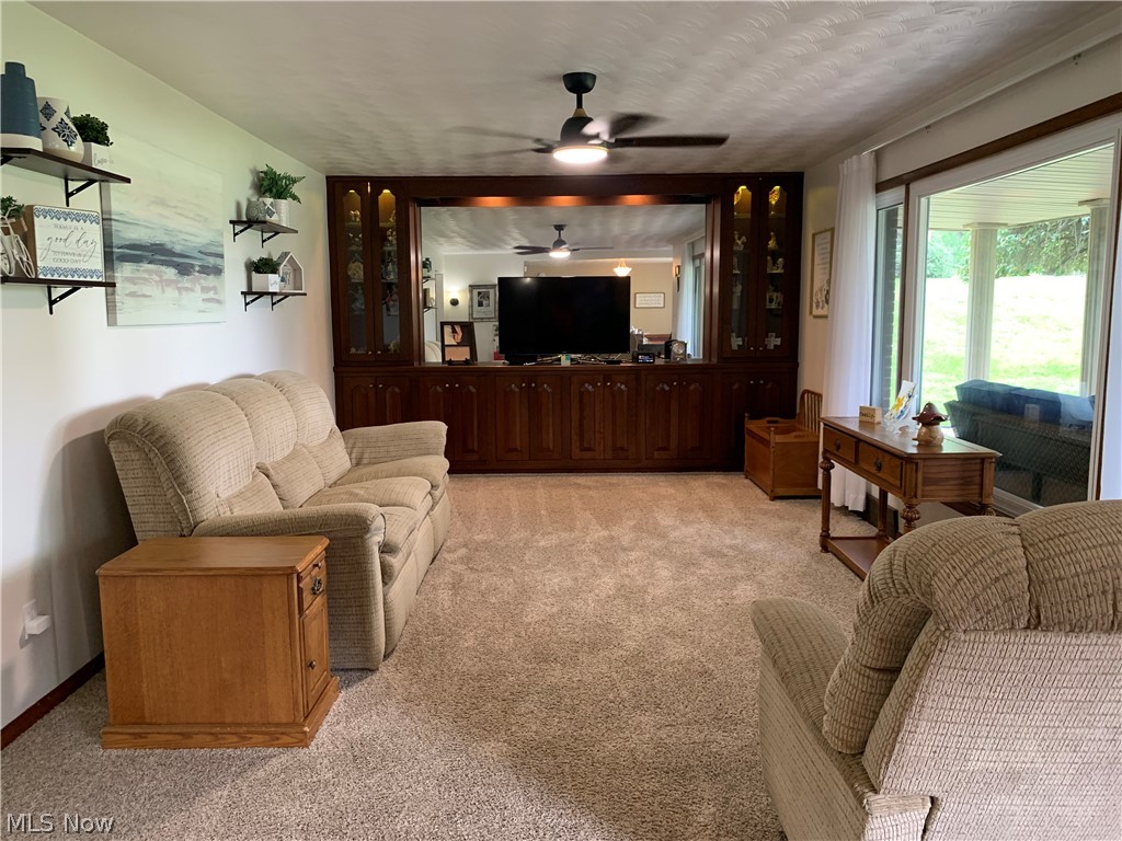 16891 Harding Avenue East Liverpool OH 43920