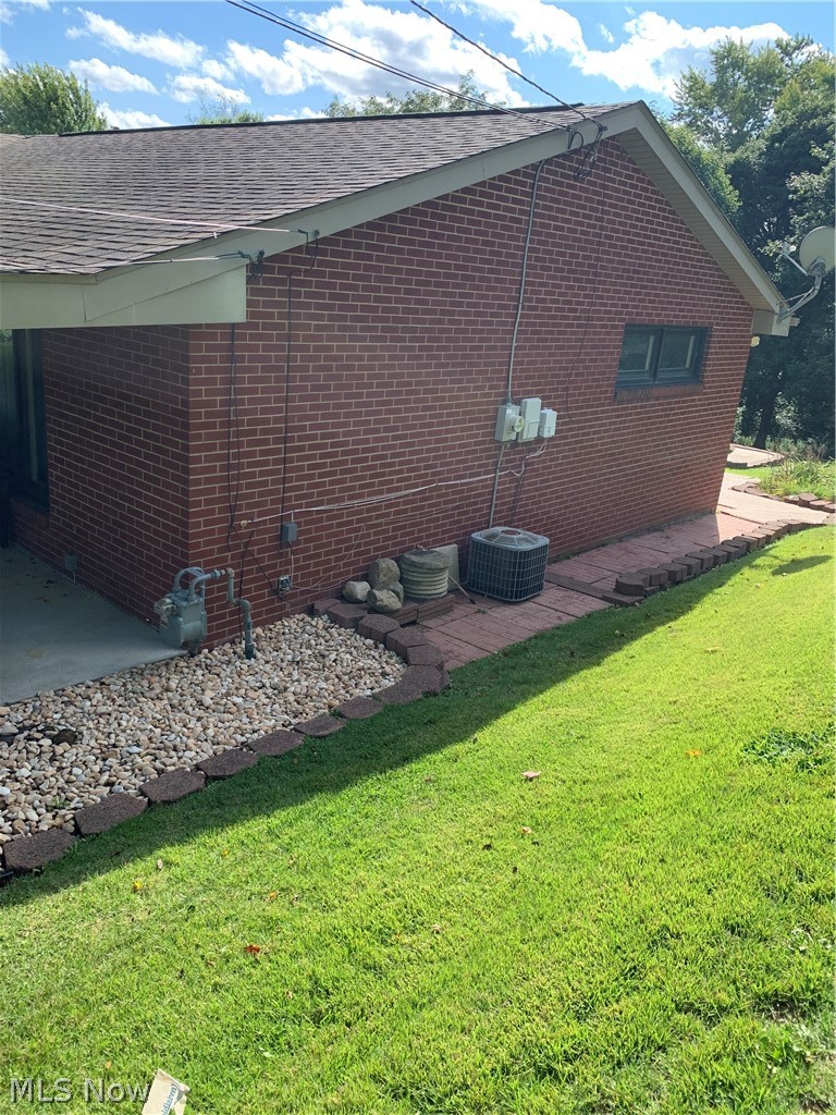 16891 Harding Avenue East Liverpool OH 43920