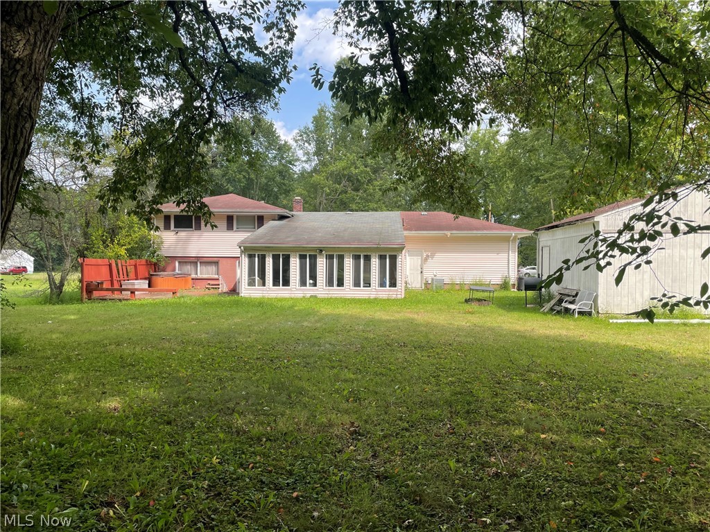 2951 Mellgren Drive SW Warren OH 44481