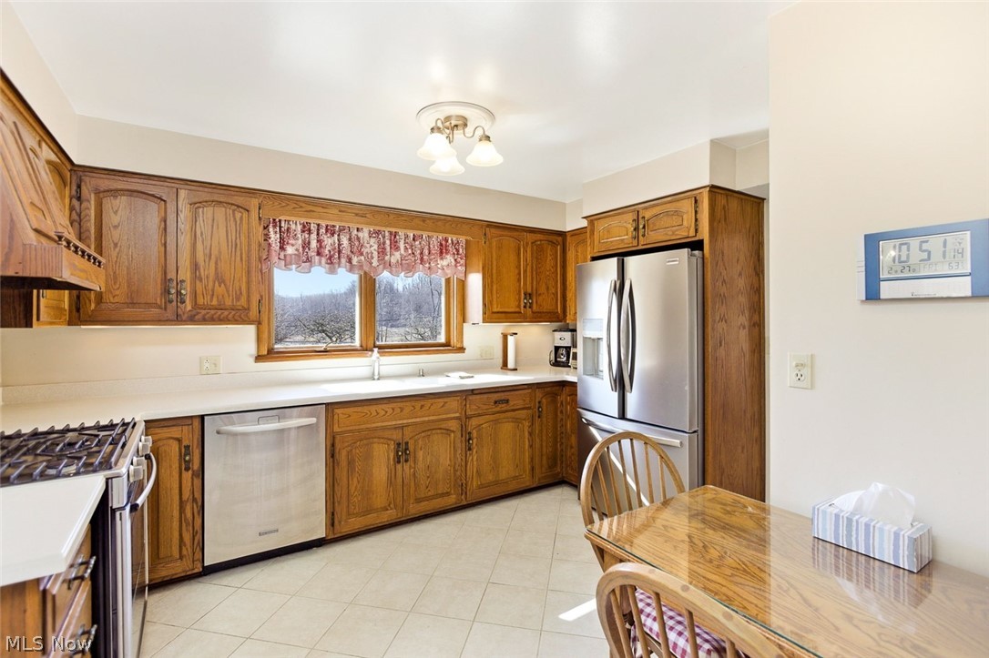 14687 National Road Thornville OH 43076
