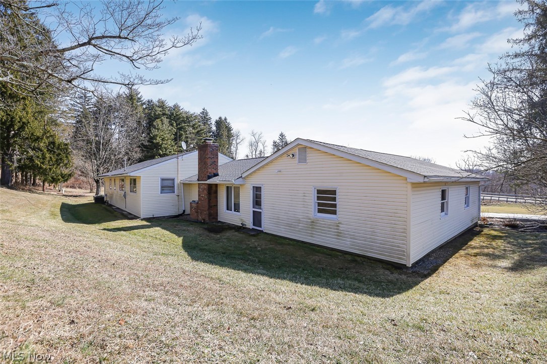 14687 National Road Thornville OH 43076