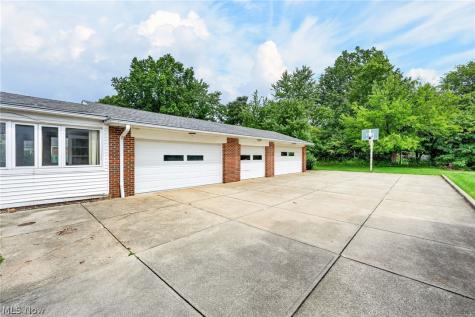 1887 Brainard Road Lyndhurst OH 44124