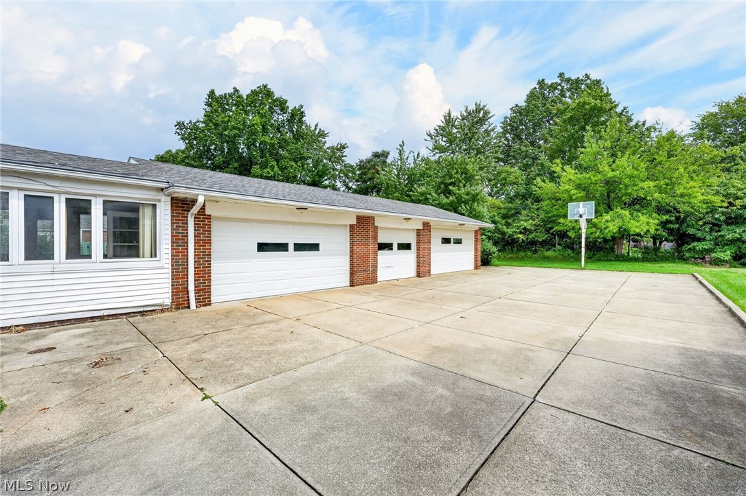 1887 Brainard Road Lyndhurst OH 44124