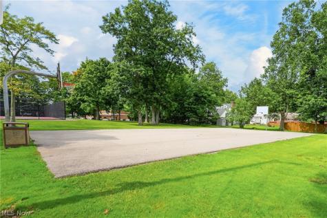 1887 Brainard Road Lyndhurst OH 44124